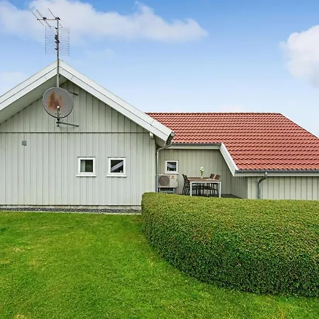 بيت للعطل 18 With Hot Tub