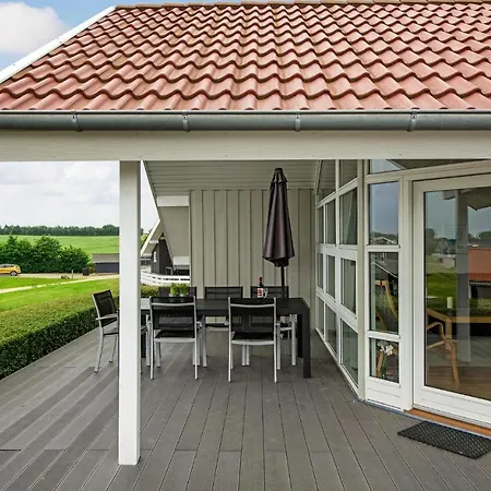 18 With Hot Tub Nordborg