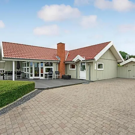 بيت للعطل 18 With Hot Tub نُوابورغ