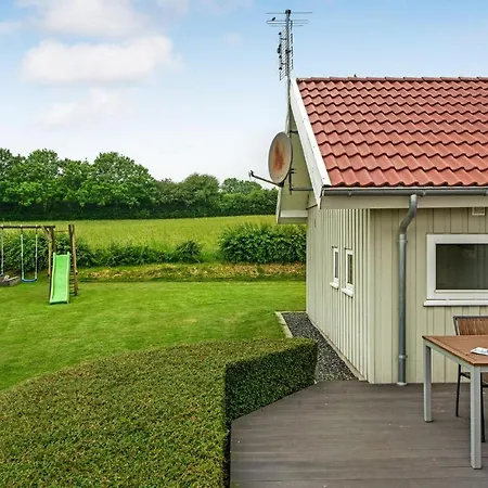 3 Bedroom In Holiday home