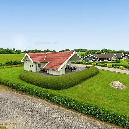 3 Bedroom In Holiday home *