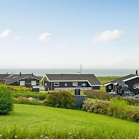 Casa de Férias 18 With Hot Tub