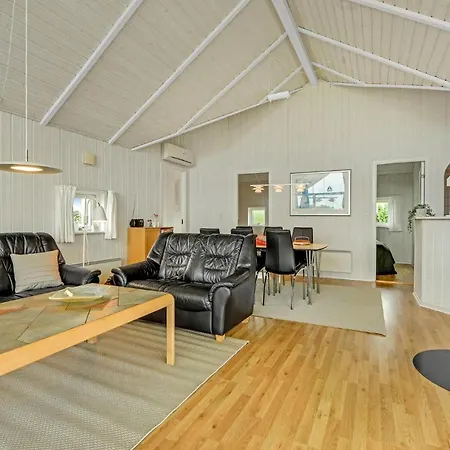 بيت للعطل 18 With Hot Tub *